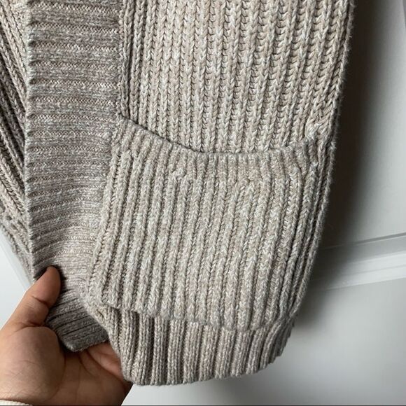 Express Small Grey Open Front Long Sleeved Sweater with Pockets - Picture 3 of 8